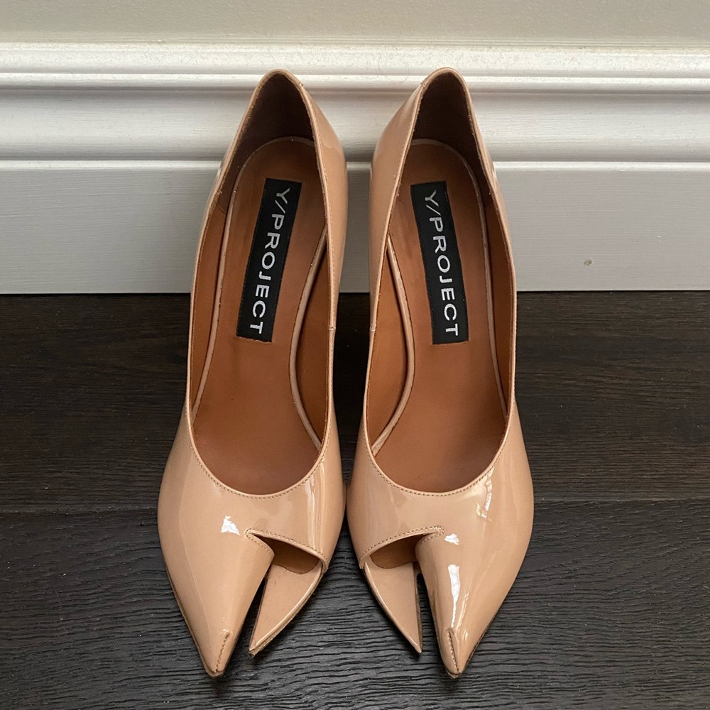 Y/Project fall 2018 nude patent dahlia lobster heels sandals stilettos pumps 36